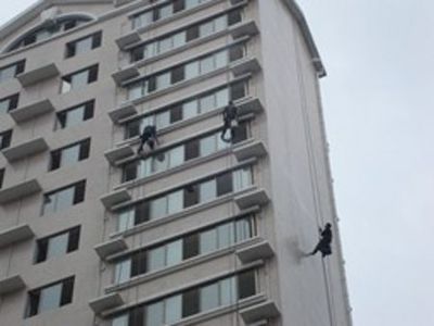 选择济南鼎顺家政外墙清洗服务 以专业与专注打造城市天际线